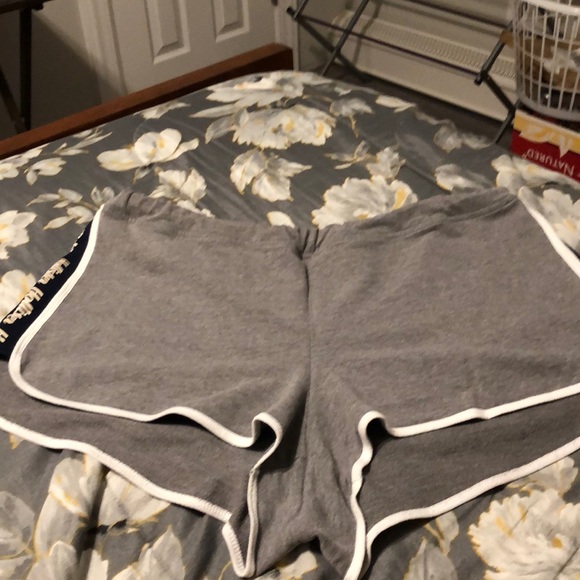 Hollister Pants - Hollister Grey Shorts
